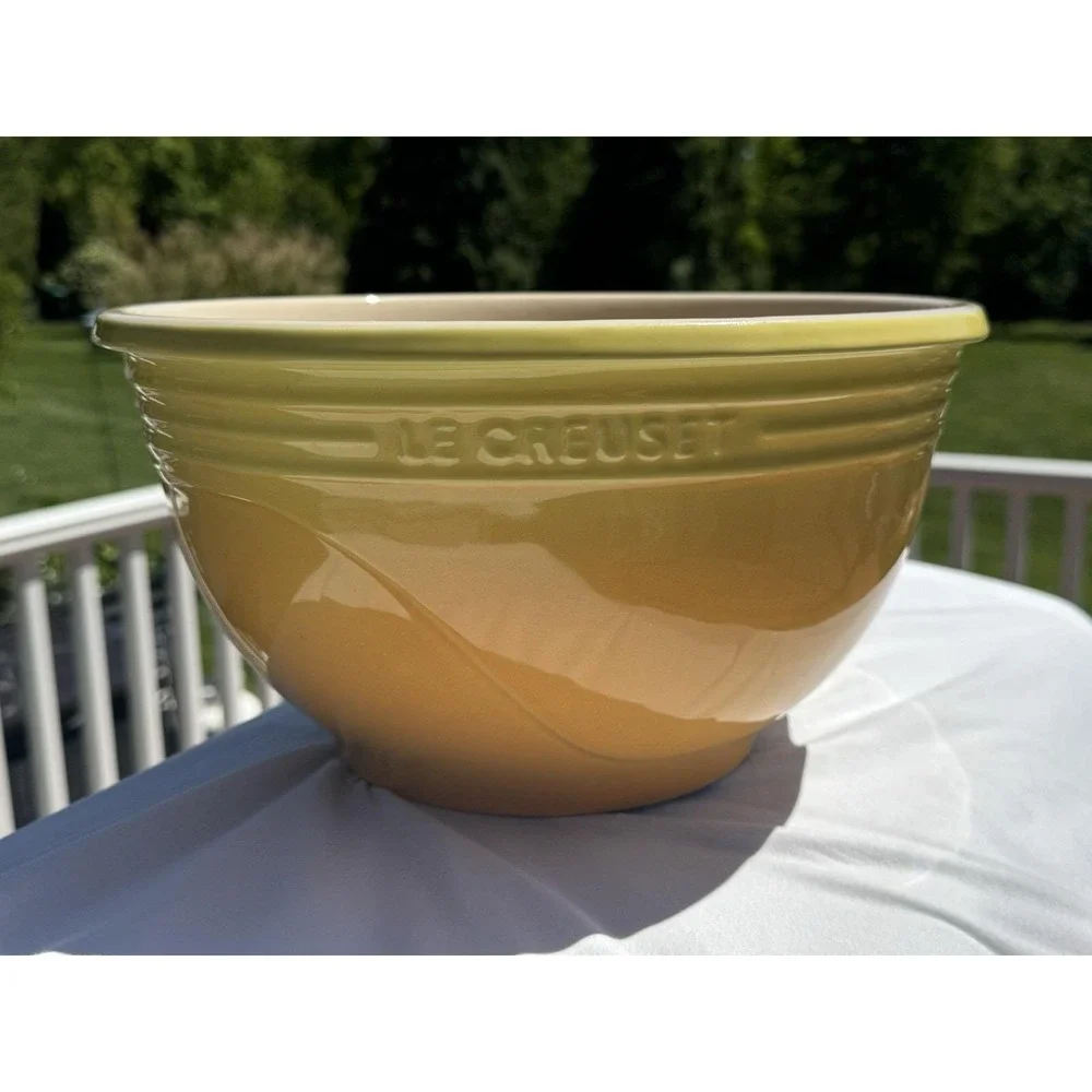 Le Creuset XL Mixing Bowl 4.4L 4.6 Qt Yellow Soleil Gradient RETIRED 12